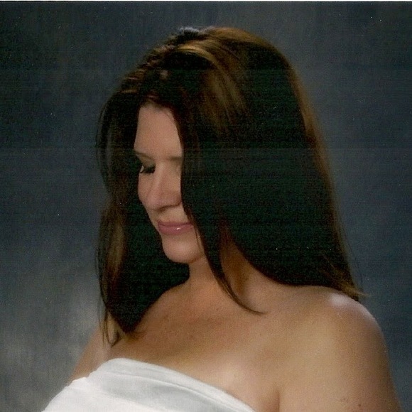 Meet your Posher, Shelly - Picture 1 of 1